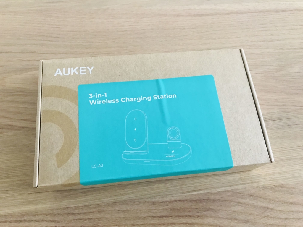 AUKEY 3-in-1 Wireless Charging Stationの箱