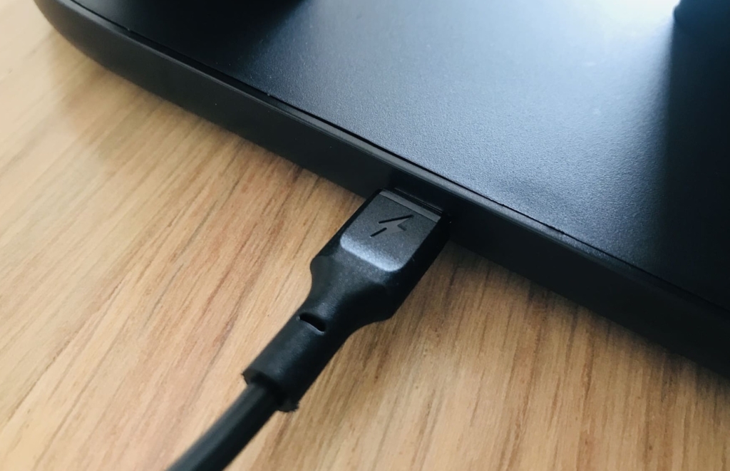 AUKEY 3-in-1 Wireless Station USB-Cから給電