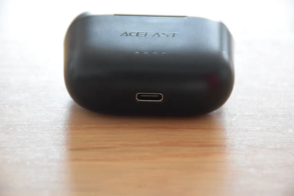 AceFast T1 USB-Cコネクタ